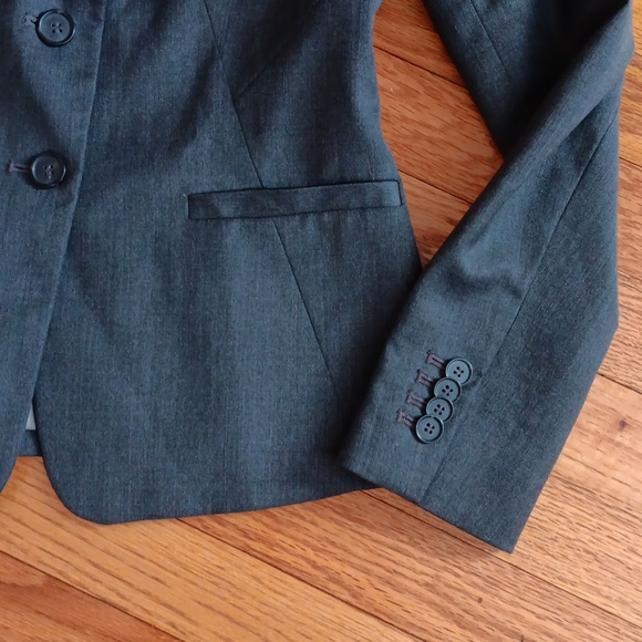 Ann Taylor Petites Classic Gray Lightweight Wool-Blend Blazer ■ Size 0P - Picture 4 of 10
